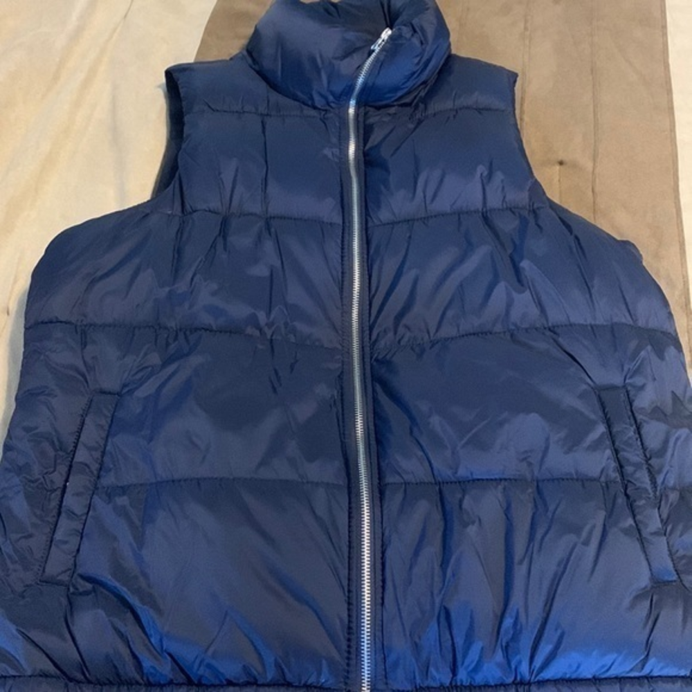 Old Navy Puffer Vest